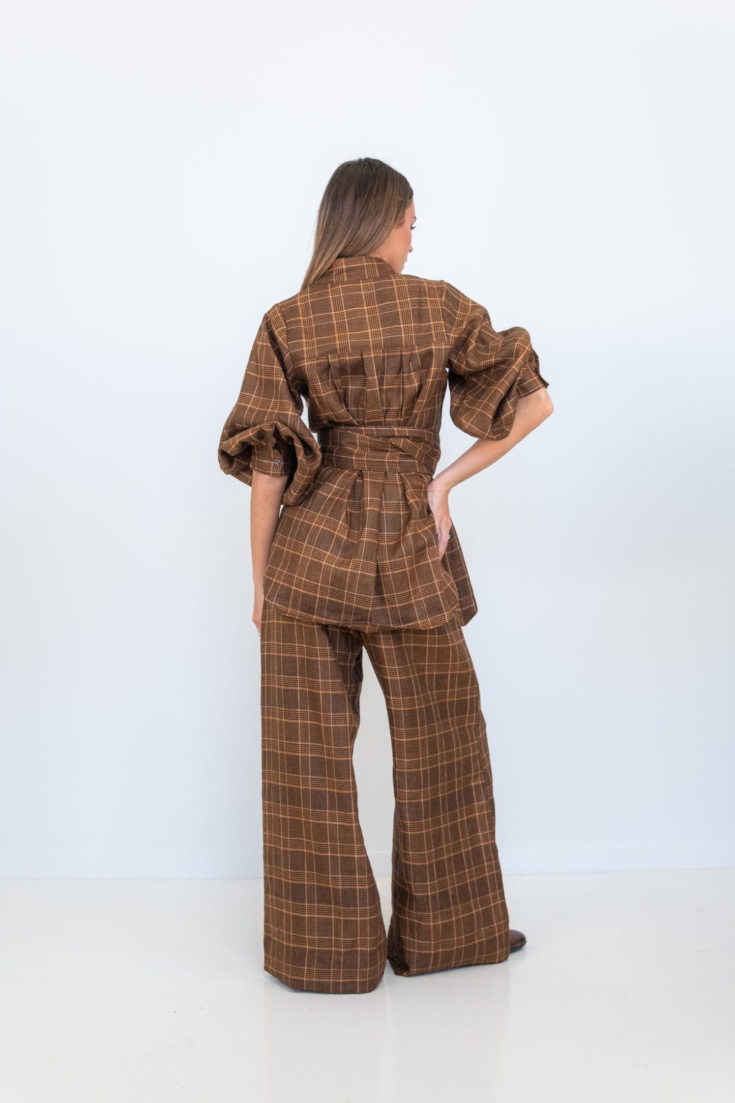 Chateau Linen Ballon Sleeve Top with belt